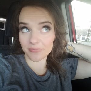 Meet your Posher, Lana